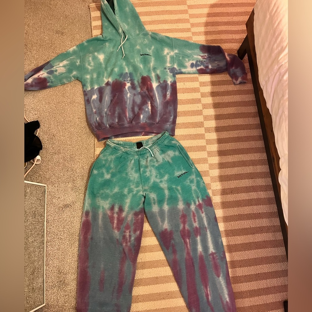 iets frans watercolor tie dye sweat set - Picture 2 of 8
